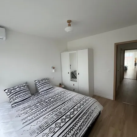 Park Apartment